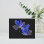 Blaue Herbstblätter Postkarte (Stehend Vorderseite)