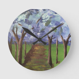 Blaue Herbstwälder Runde Wanduhr