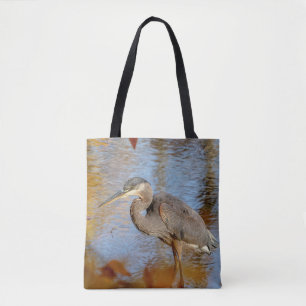 Blaue Herone gerahmt mit Laubblättern Tasche