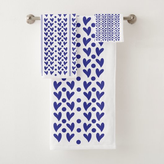 Blaue Herzen und Streifen Badhandtuch Set (Insitu)