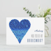 Blaue Herzform Werden Sie meine Bridesmaid? Einladung (Stehend Vorderseite)