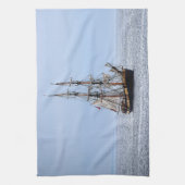Blaue Himmel auf dem Wasserboot Geschirrtuch (Vertikal)