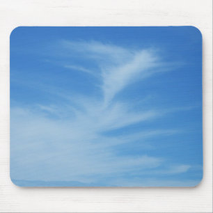 Blaue Himmel mit weißen Wolken Abstrakte Naturfoto Mousepad