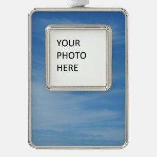 Blaue Himmel mit weißen Wolken Abstrakte Naturfoto Rahmen-Ornament Silber