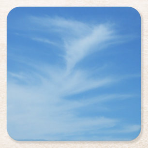 Blaue Himmel mit weißen Wolken Abstrakte Naturfoto Rechteckiger Pappuntersetzer