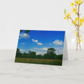 Blaue Himmel über geschnittenes Heufeld Karte (Gelbe Blume)