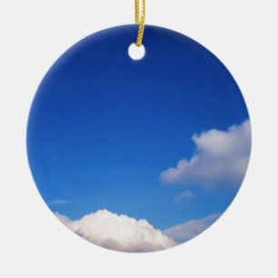 Blaue Himmel und weiße Wolken löschen Keramik Ornament
