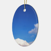 Blaue Himmel und weiße Wolken löschen Keramikornament (Links)
