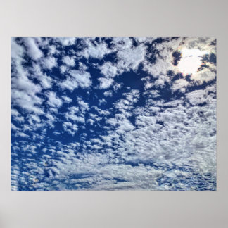 Blaue Himmel und weiße Wolken Poster