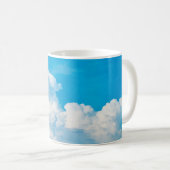 Blaue Himmelshinterwolken weiß Kaffeetasse (VorderseiteRechts)
