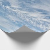 Blaue Himmelswolken Geschenkpapier (Ecke)