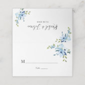 Blaue Hochzeit mit Blumen Platzkarte (Außenseite Aufgefaltet)