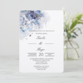 Blaue Hochzeit mit Blumenwasser Einladung (Stehend Vorderseite)