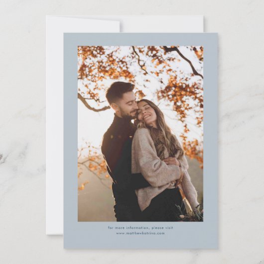 Blaue Hochzeit mit scharfen Wavy-Rahmen Save The Date (Rückseite)