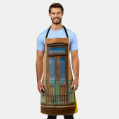 Blaue Holztür auf gelbem Gebäude Schürze (Getragen)