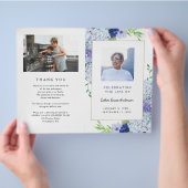 Blaue Hortensien gefaltete Trauerprogramm-Vorlage Flyer (Hand)