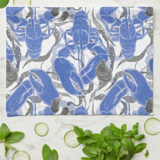 Blaue Hummer an der Küste Geschirrtuch (Gefaltet)
