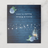 Blaue Hydrangea Lantern Navy Holz Hochzeitstisch Platzkarte (Außenseite Aufgefaltet)