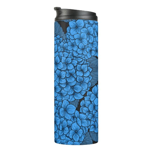 Blaue Hydrangea Thermosbecher (Nach rechts gedreht)