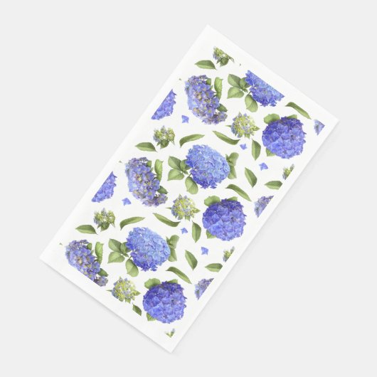 Blaue Hydrangeas über Muster-Blumenpapier Serviette (Ecke)