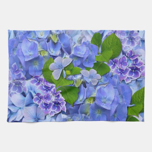 Blaue Hydrangeas und Schmetterlinge Geschirrtuch (Horizontal)