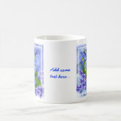 Blaue Hydrangeas und Schmetterlinge Kaffeetasse (Mittel)