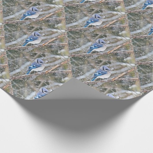Blaue Jay im Schneesturm Geschenkpapier (Ecke)