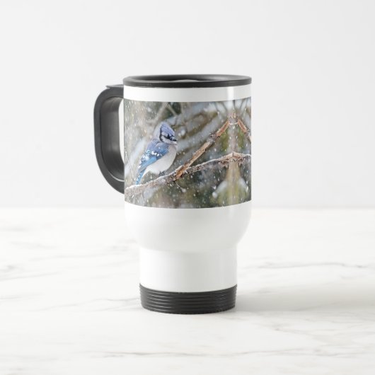 Blaue Jay im Schneesturm Reisebecher (Vorderseite Links)