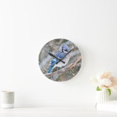 Blaue Jay im Schneesturm Runde Wanduhr (Zuhause)