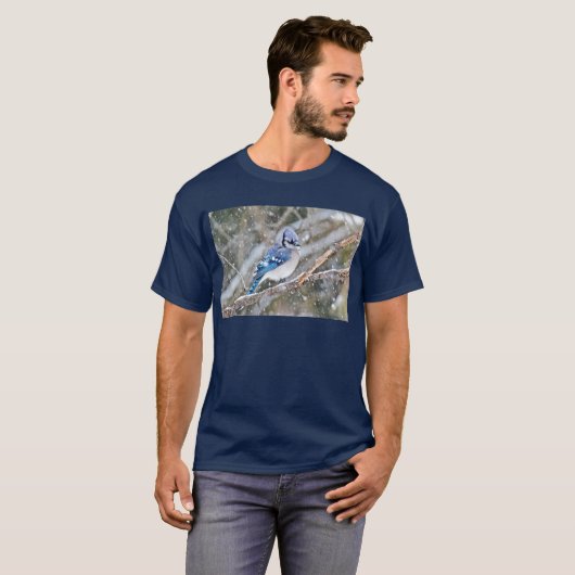 Blaue Jay im Schneesturm T-Shirt (Vorne ganz)