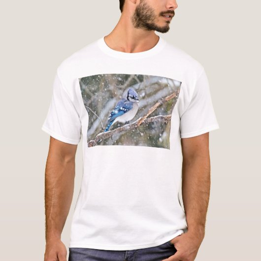 Blaue Jay im Schneesturm T-Shirt (Vorderseite)