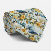 Blaue Jay in Bäumen Krawatte (Gerollt)