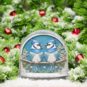 Blaue Jay unter Blumendetails Schneekugeln (Weihnachten)