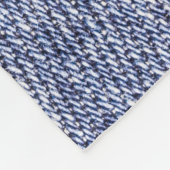 Blaue Jeans: detaillierte Nähtextur. Fleecedecke (Ecke)