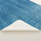 Blaue Jeans nahe sich. Blauer Denim Jean Sherpadecke (3/4)