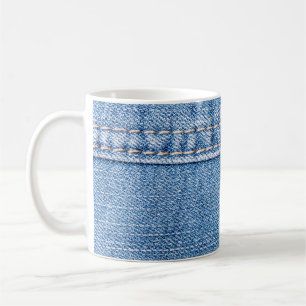 Blaue Jeans nähen Textur in der Nähe. Kaffeetasse