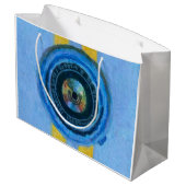 Blaue Kamera Große Geschenktüte (Rückseite Schrägansicht)