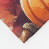 Blaue Katze im Herbst hinterlässt Erntedank Fleecedecke (Ecke)