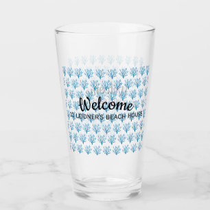 Blaue Korallen auf blau Glas