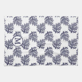 Blaue Korallen auf weißem Grund Geschirrtuch (Horizontal)