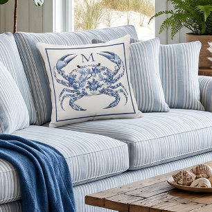 Blaue Krabbe Küstennautisches Monogramm Kissen