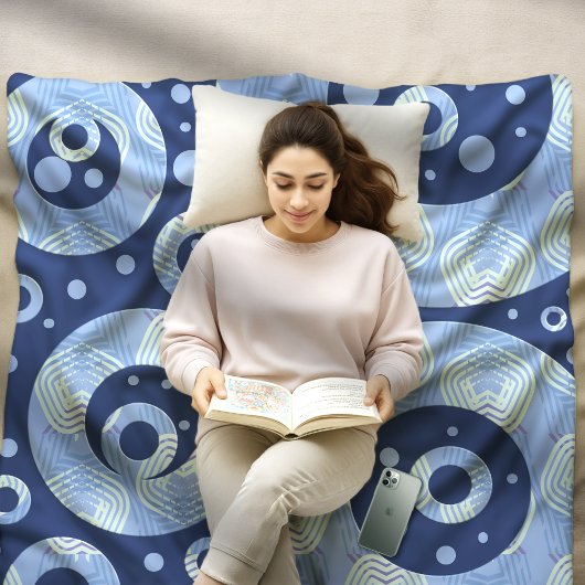 Blaue Kreise mit geometrischem Muster und Punkten Sherpadecke