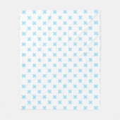 Blaue Kreuzstiche auf weiß Fleecedecke (Vorderseite)