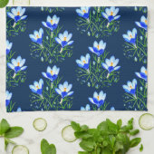 Blaue Krokusblumen Geschirrtuch (Gefaltet)
