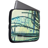 Blaue Kurven Laptopschutzhülle (Vorne Rechts)