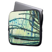 Blaue Kurven Laptopschutzhülle (Vorderseite Links)