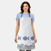 Blaue Küstenfische & Wellen Schürze (Getragen)