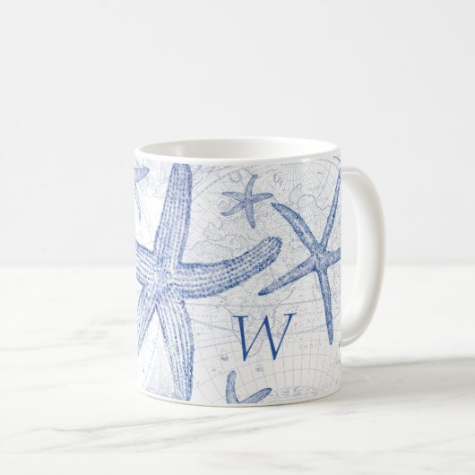 Blaue Küstenstarfish-mit Monogramm Initiale Kaffeetasse (VorderseiteRechts)