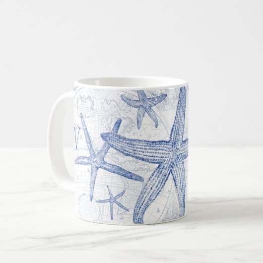Blaue Küstenstarfish-mit Monogramm Initiale Kaffeetasse (Vorderseite Links)