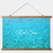 Blaue Lagune im Roten Meer Wandteppich Mit Holzrahmen (Vorne)